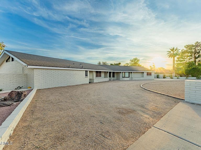 7143 W UNION HILLS Drive photo 3