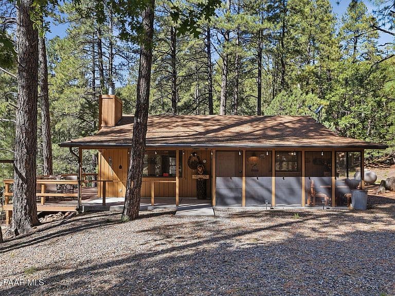 3584 E Mary May Ln photo 1