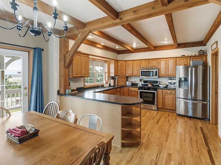6035 Shawn Dr photo 5