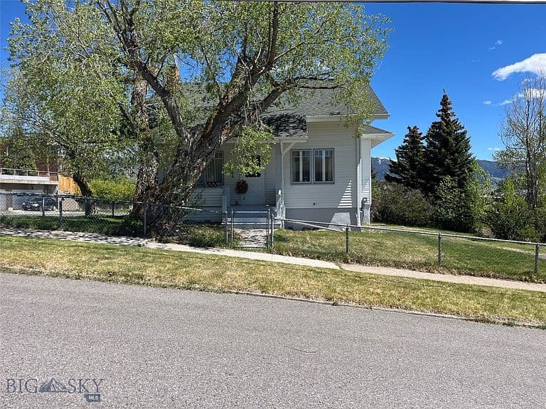 1152 W Copper St photo 2