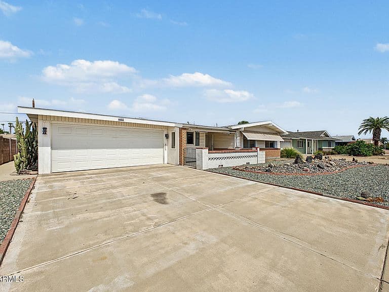10408 W CAMDEN Avenue photo 2