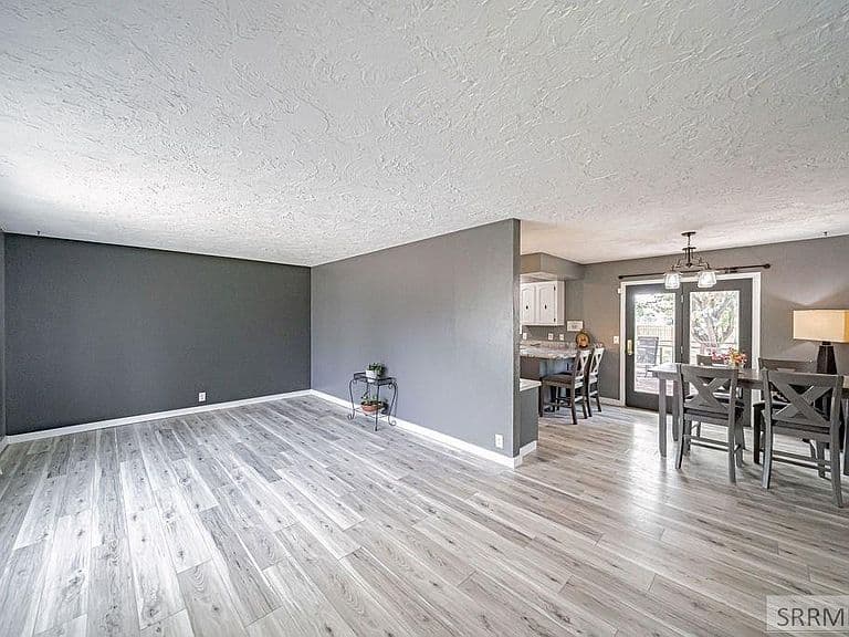 2090 S Heather Ln photo 5