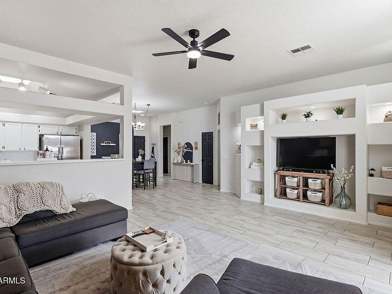 7006 E JENSEN Street #120 photo 1