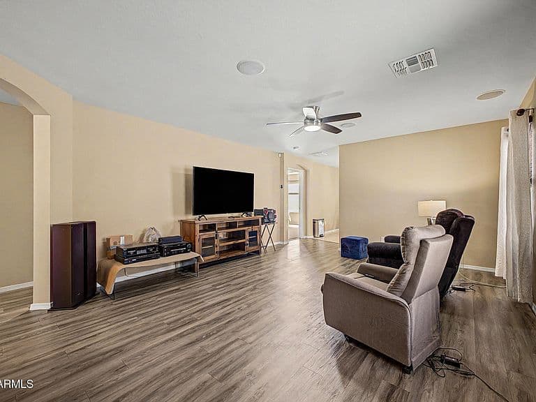 23938 N DESERT Drive photo 4