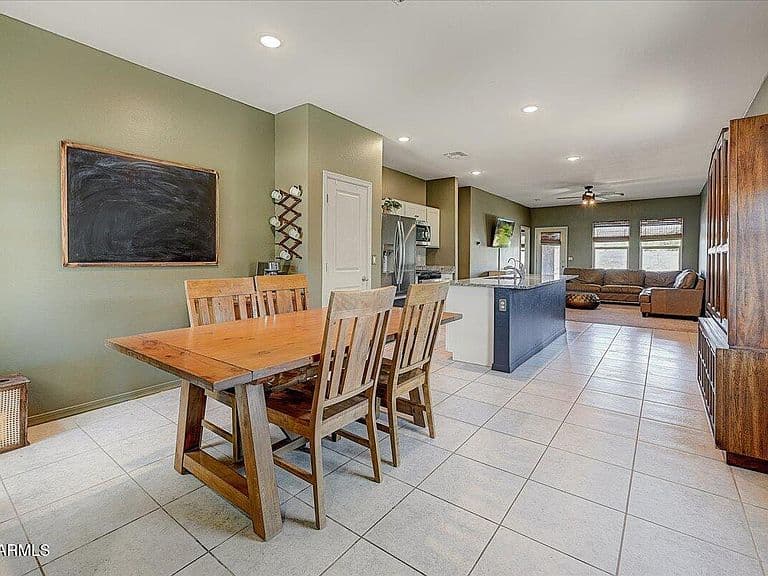 19254 W PIERSON Street photo 3