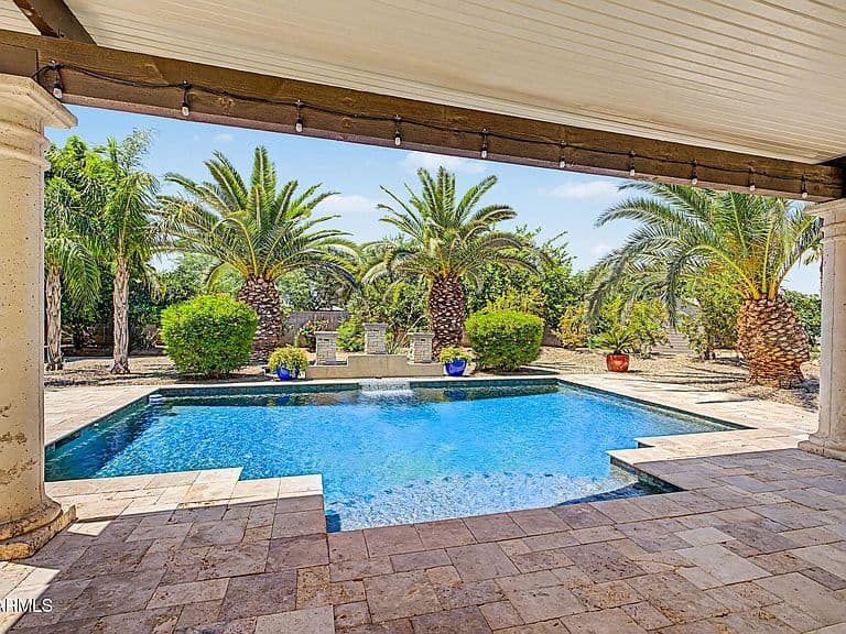 2347 E SANOQUE Court photo 1