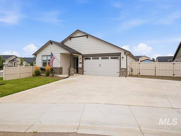 5790 E Lekeitio Village Dr photo 1