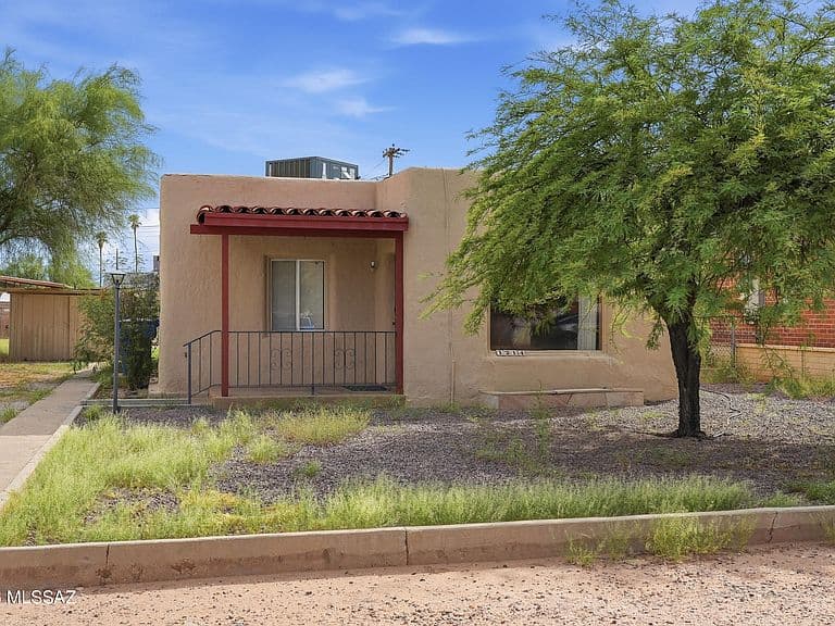 1214 E Alta Vista St photo 1