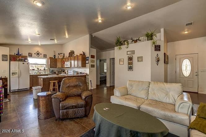 1933 N MOONSTONE Lane photo 3