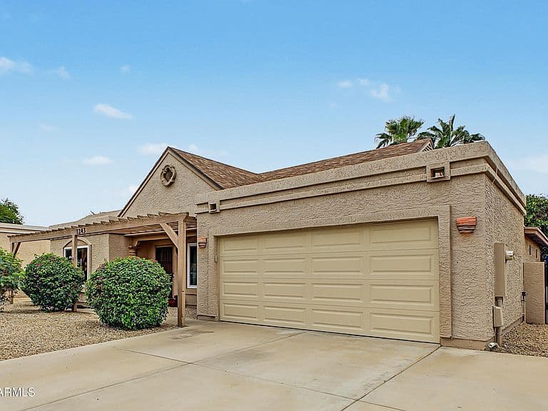 1243 E UTOPIA Road photo 4