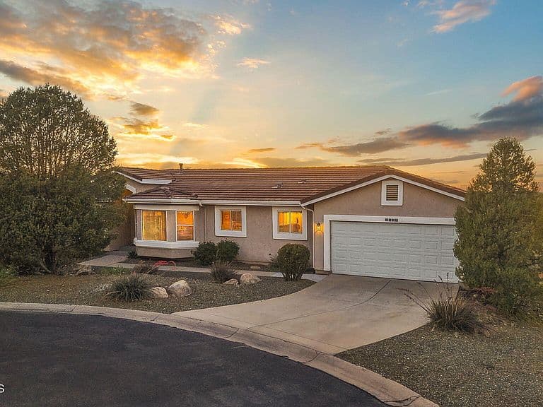 1550 N Neoga Cir photo 3