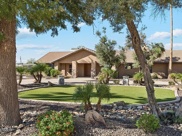 1440 W Irvine Road photo 1