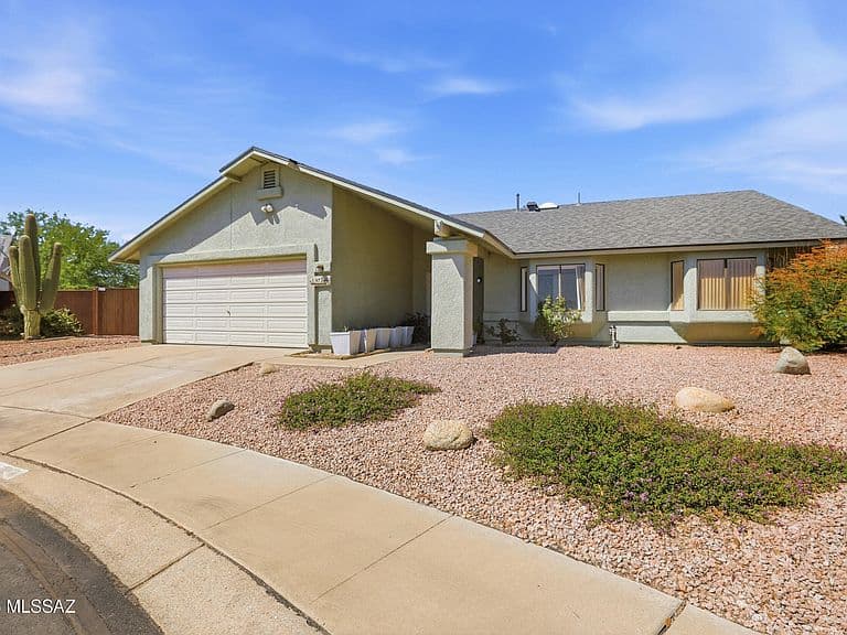9724 N Oak Shadows Pl photo 2