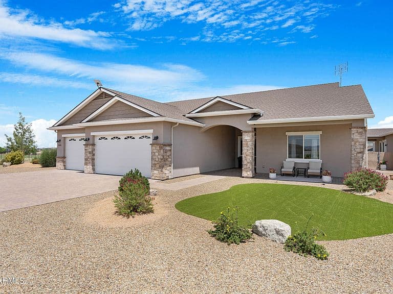 9480 E PRONGHORN Lane photo 3