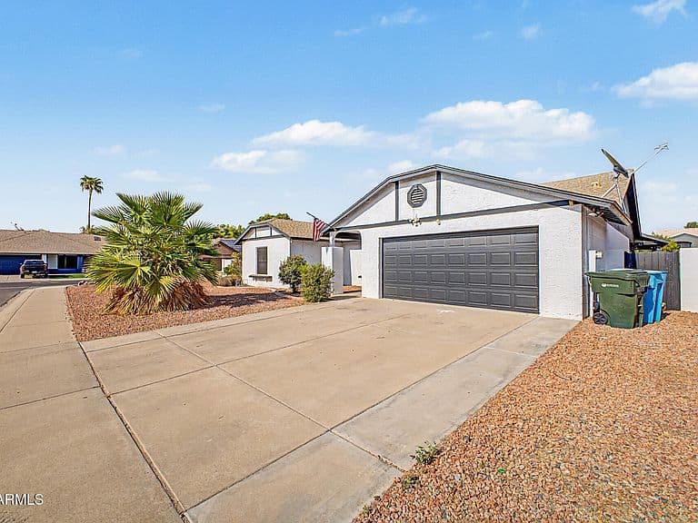 4650 W BOBBIE Terrace photo 3