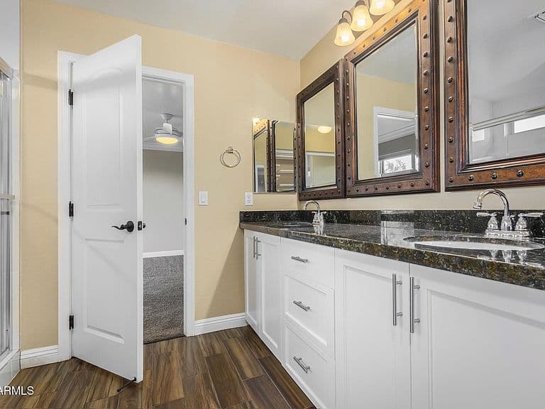 3345 E PINCHOT Avenue #2 photo 4