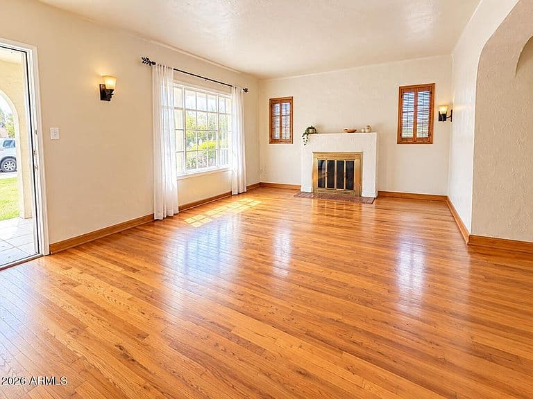 5955 W NORTHVIEW Avenue photo 3