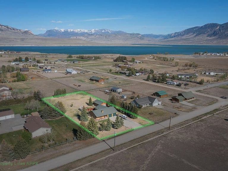 29 Mountain Dr photo 3