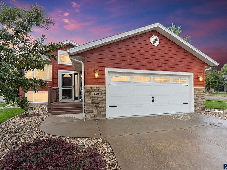 4601 S Equity Dr photo 1