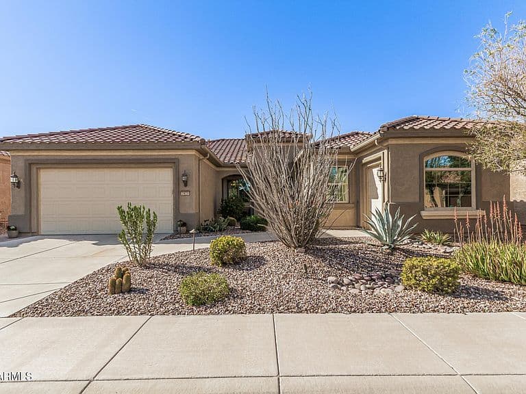 7473 W WILLOW Way photo 2