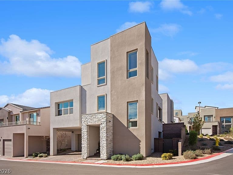 667 Angel Aura St photo 1