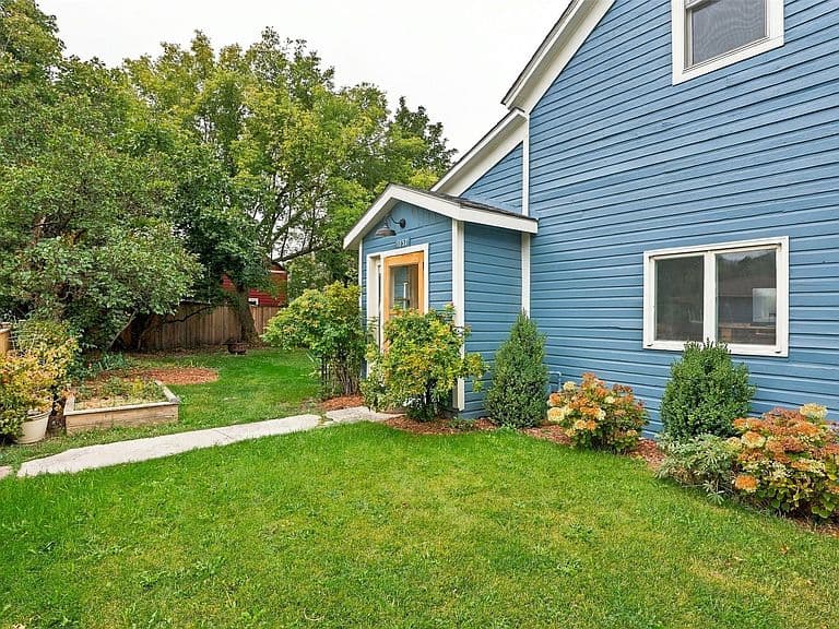 1137 Butte St photo 2