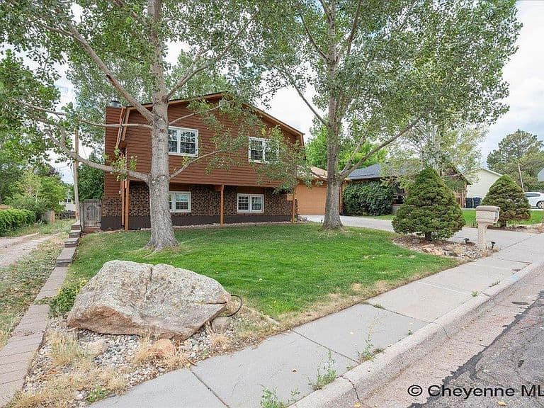 3069 Hanson St photo 4