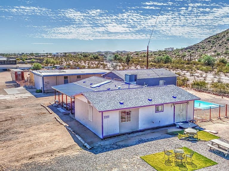 2251 W VIRGIL Drive photo 2