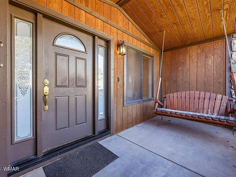 2310 Evergreen Ln photo 5