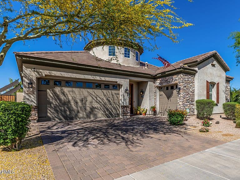 22186 E CREEKSIDE Drive photo 2