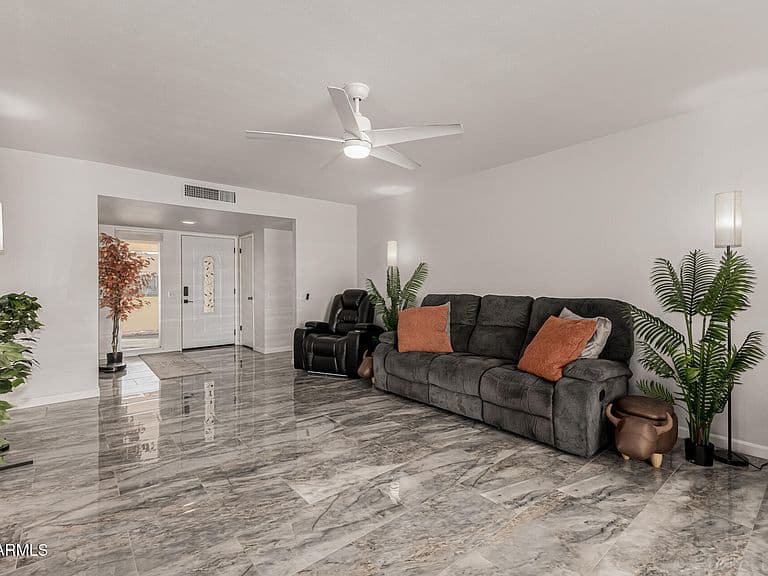 12219 N SUN VALLEY Drive photo 4