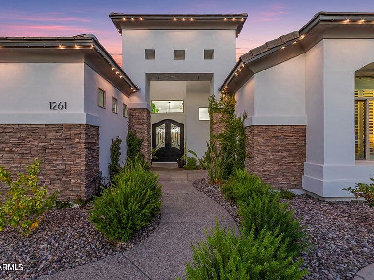 1261 N LOS ALAMOS -- photo 2
