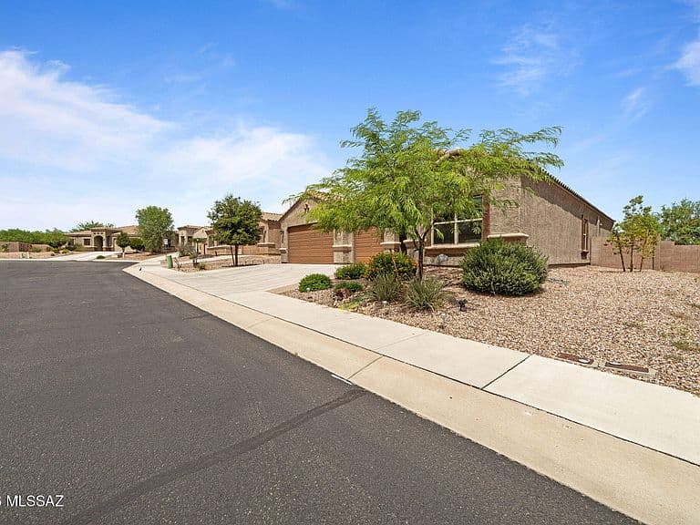 1132 W Whispering Lea Ln photo 4