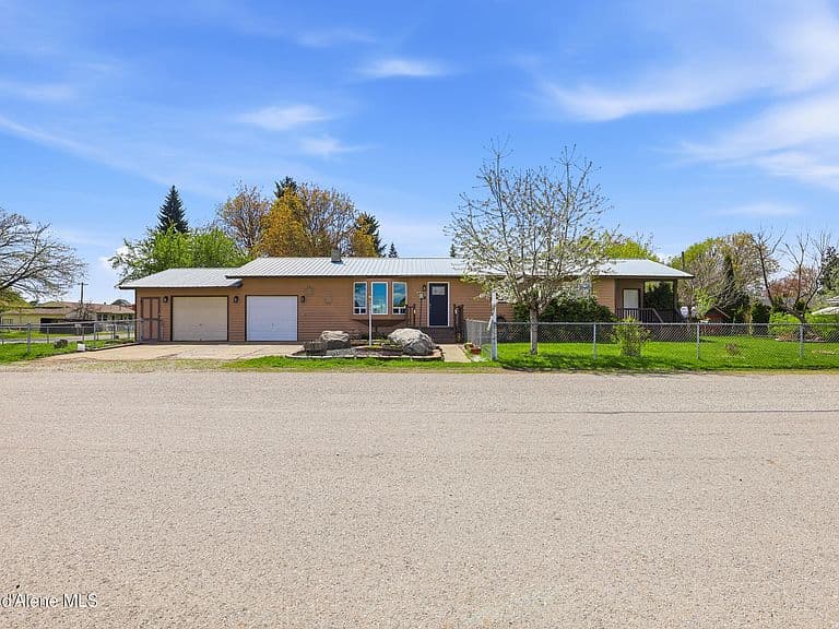 468 W Helen Ave photo 4