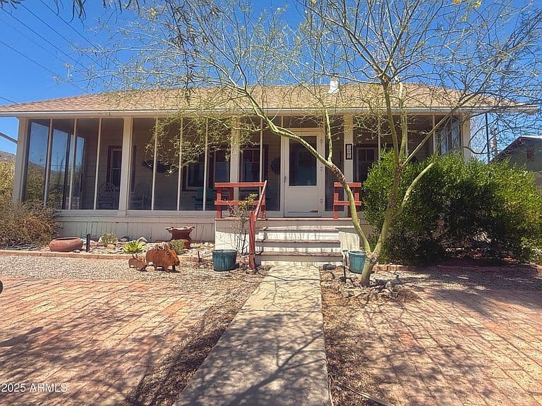 340 W LA MINA Avenue photo 1
