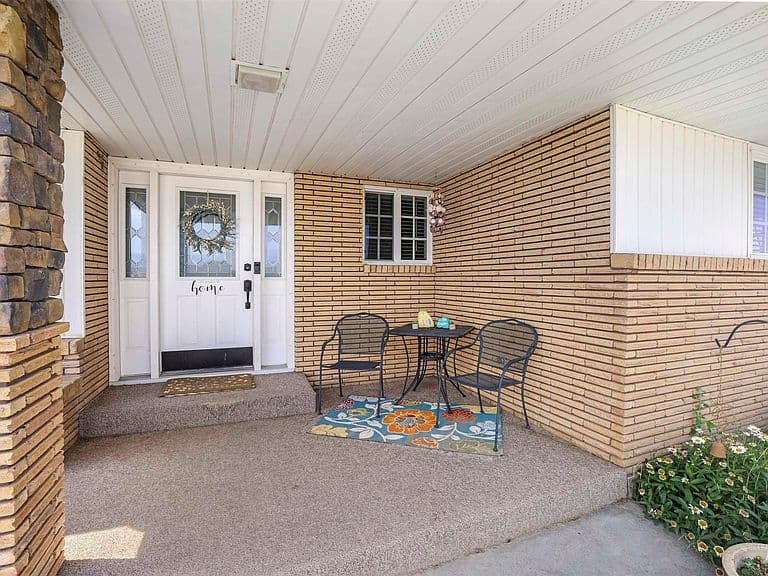 1596 S Highway 27 photo 2