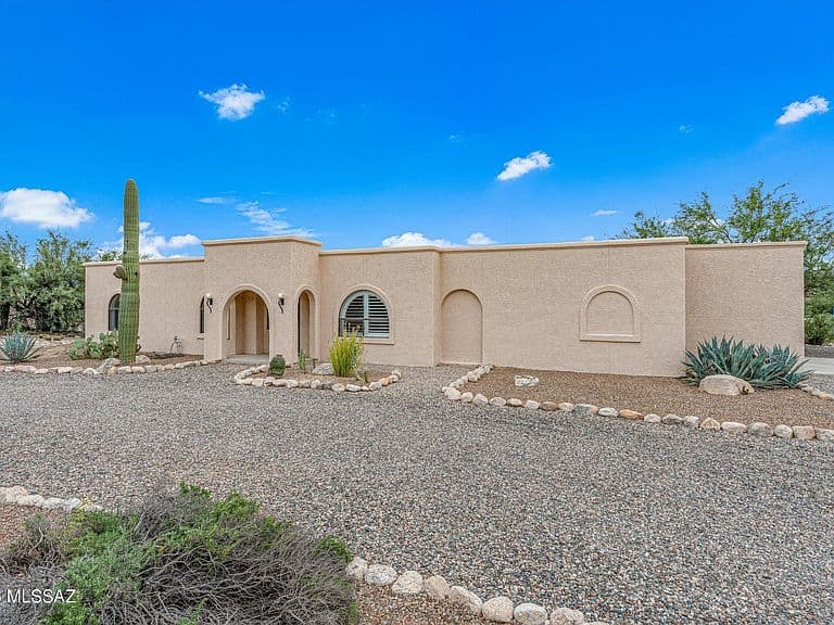 8300 E Ocotillo Dr photo 2