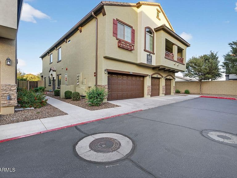 2725 E Mine Creek Rd Unit 1135 photo 4