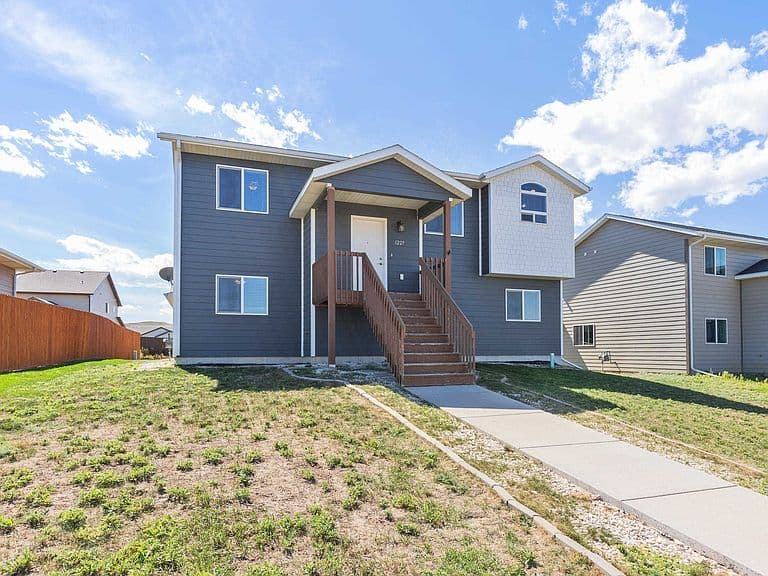 1227 Juneau Dr photo 1