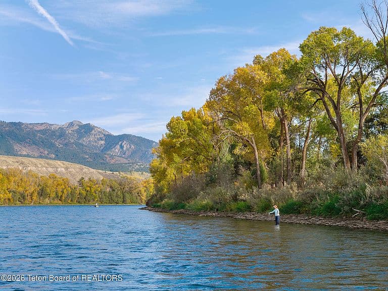 711 Snake River Rd photo 5