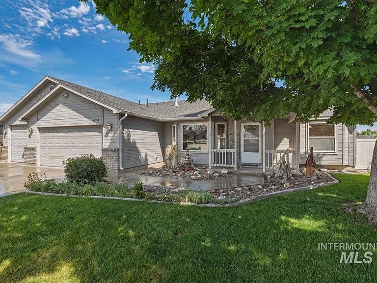 414 Meadowbrook Pl photo 3