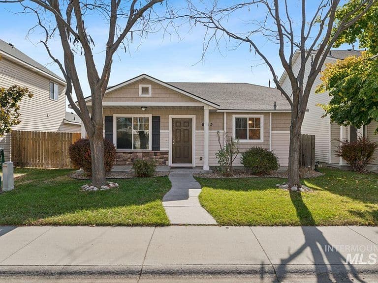 8215 W Grubstake St photo 4