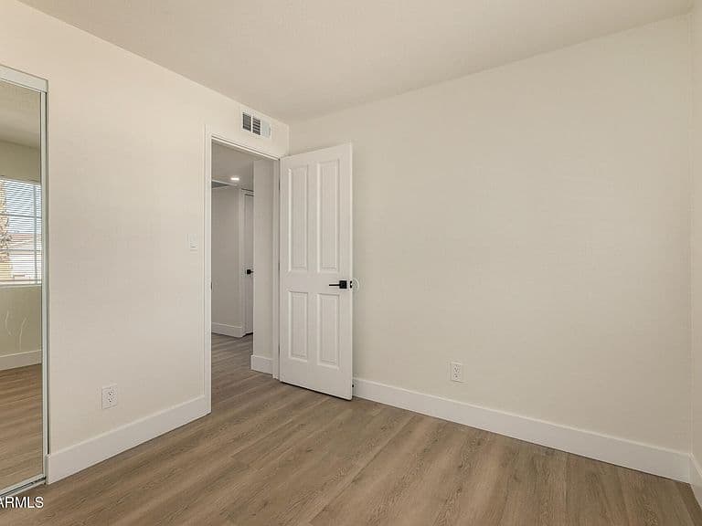 6929 W Monte Vista Rd photo 4