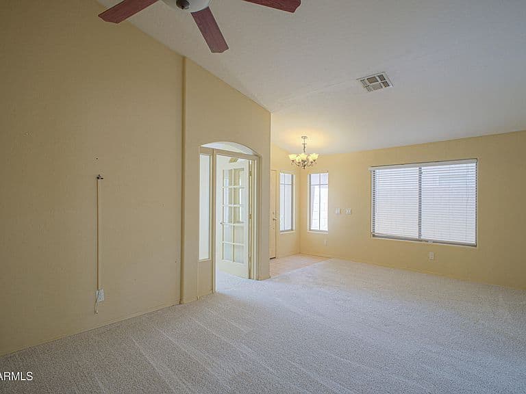 1579 E EAGLE Court photo 5