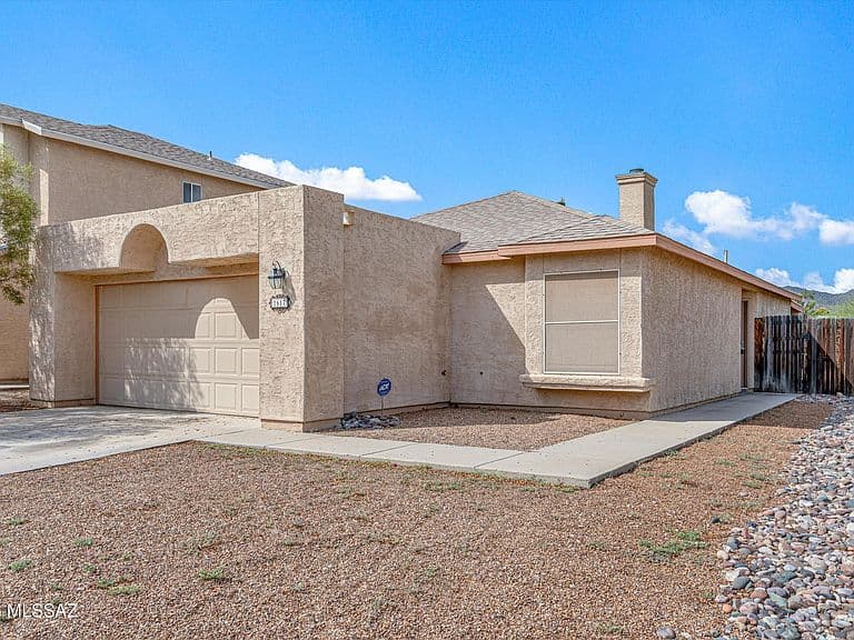 1617 N Saddlewood Ranch Dr photo 1