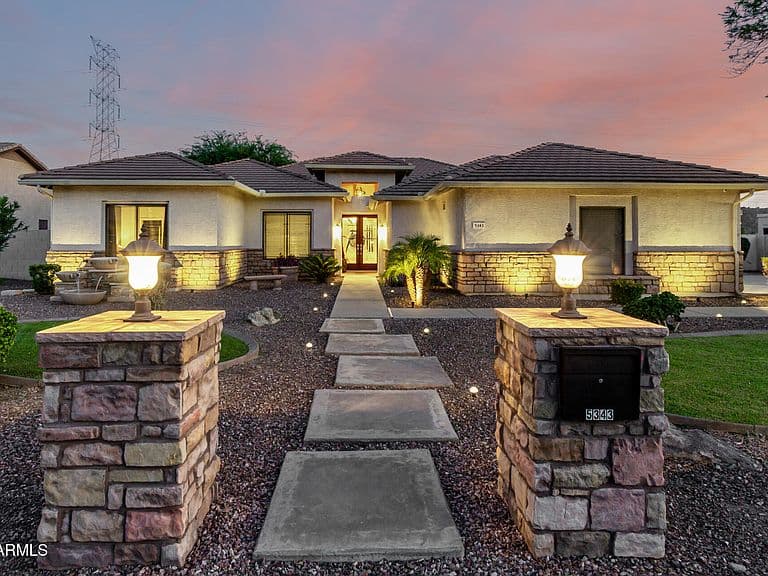 5343 W WHISPERING WIND Drive photo 1