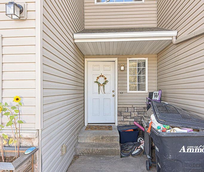2057 S Eagles Homestead Dr photo 3
