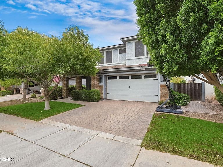 4336 E AMBER Lane photo 2