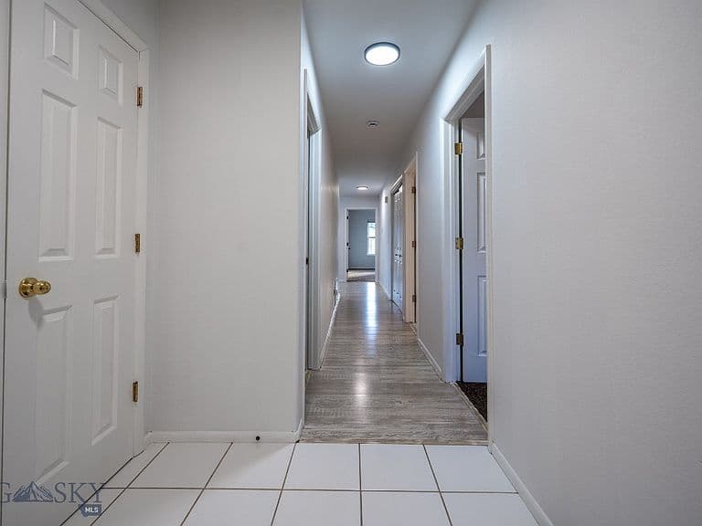 529 N 14th St APT B photo 2