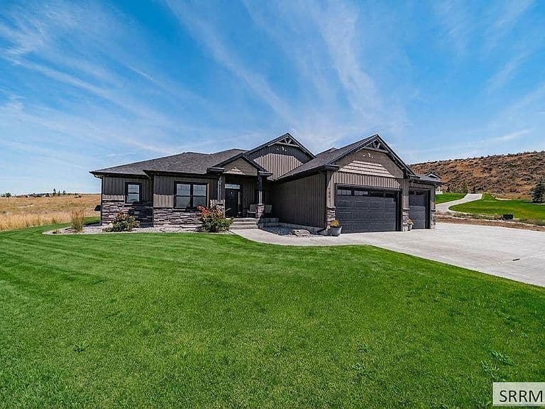 7091 S Green River Cir photo 2